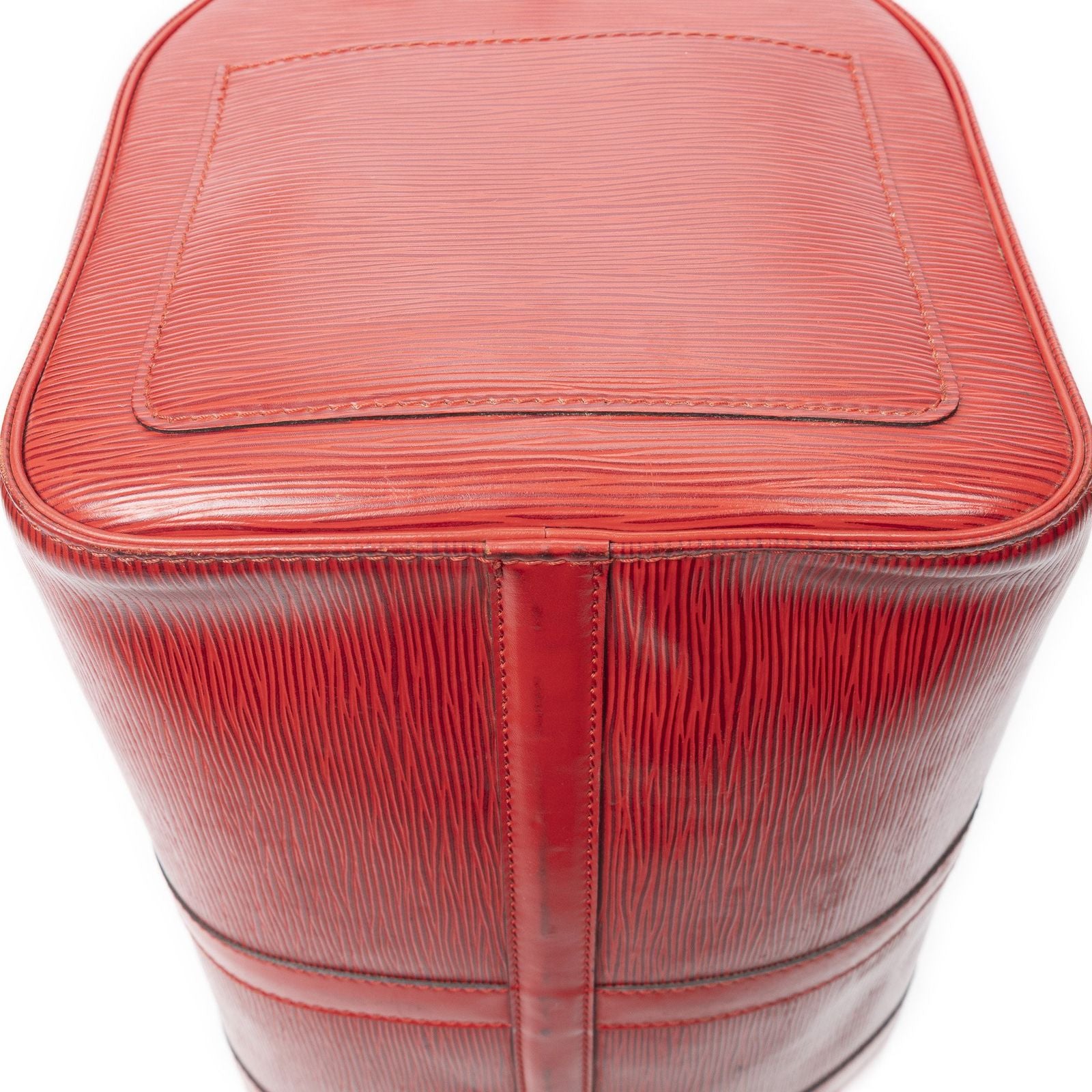 Louis Vuitton Keepall Red — view 8