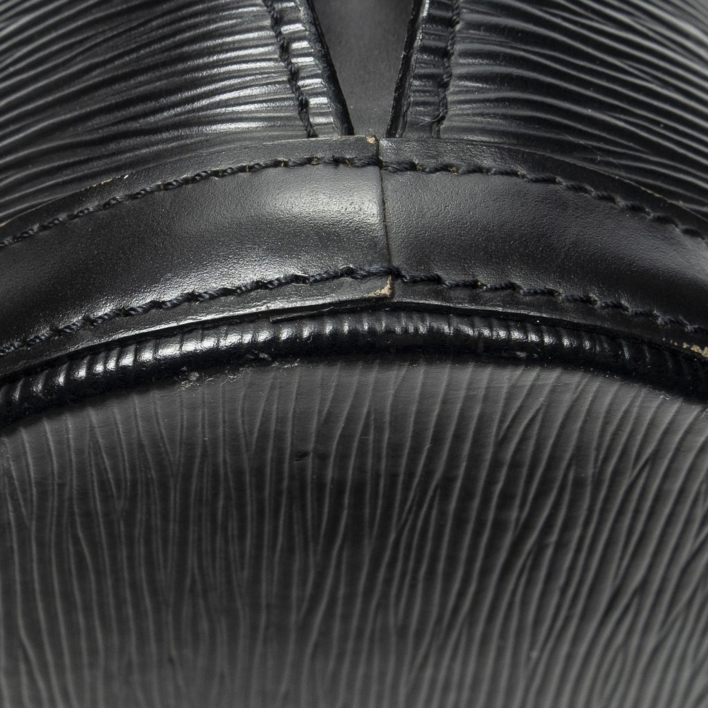 Louis Vuitton Cluny Black Epi Shoulder — view 7