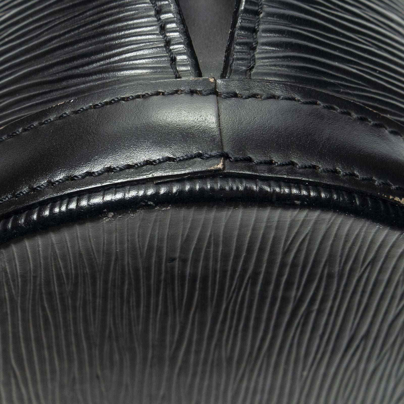 Louis Vuitton Cluny Black Epi Shoulder — view 7