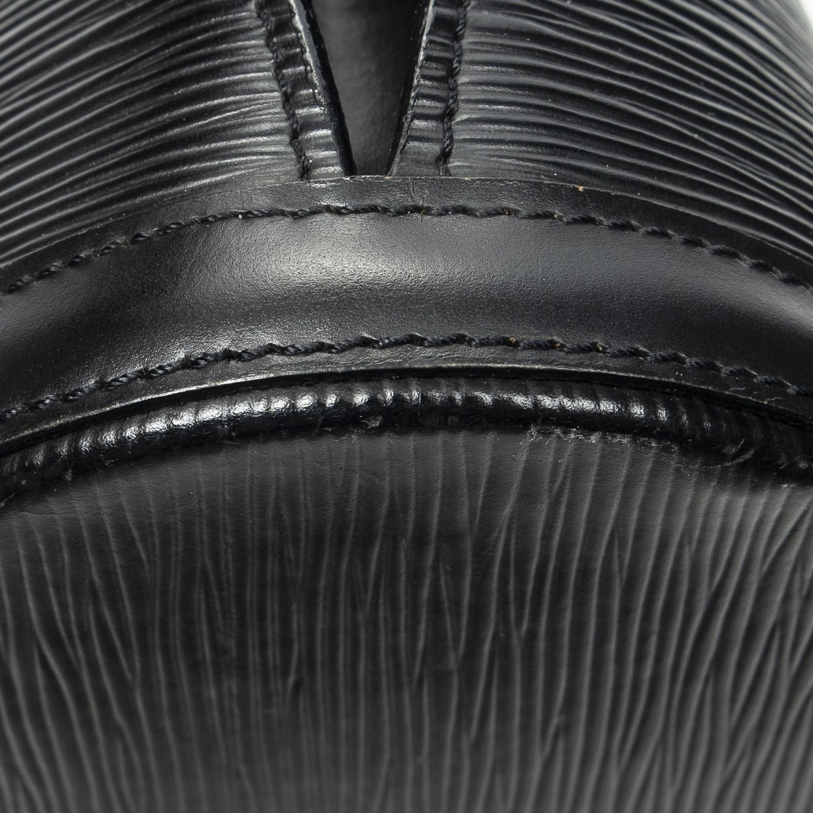 Louis Vuitton Cluny Black Epi Shoulder — view 8