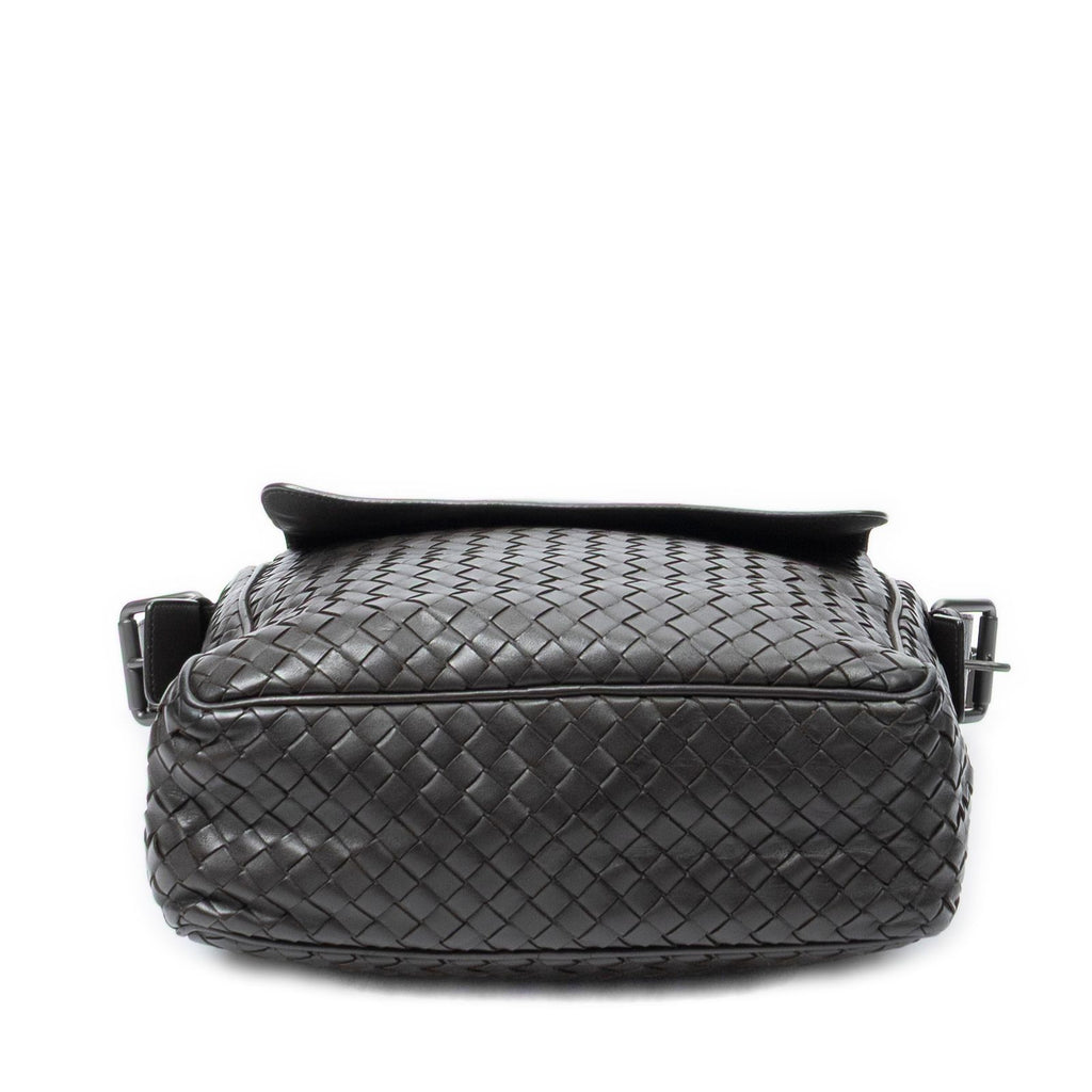 Bottega Veneta Front Pocket Messenger Bag Dark Brown Trim Intrecciato Leather — view 6