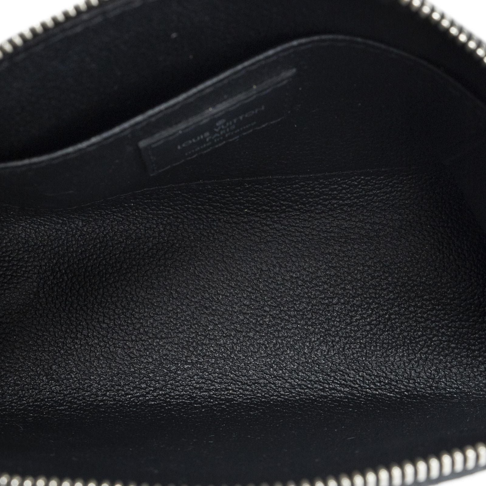Louis Vuitton Makeup Pouch Black — view 9