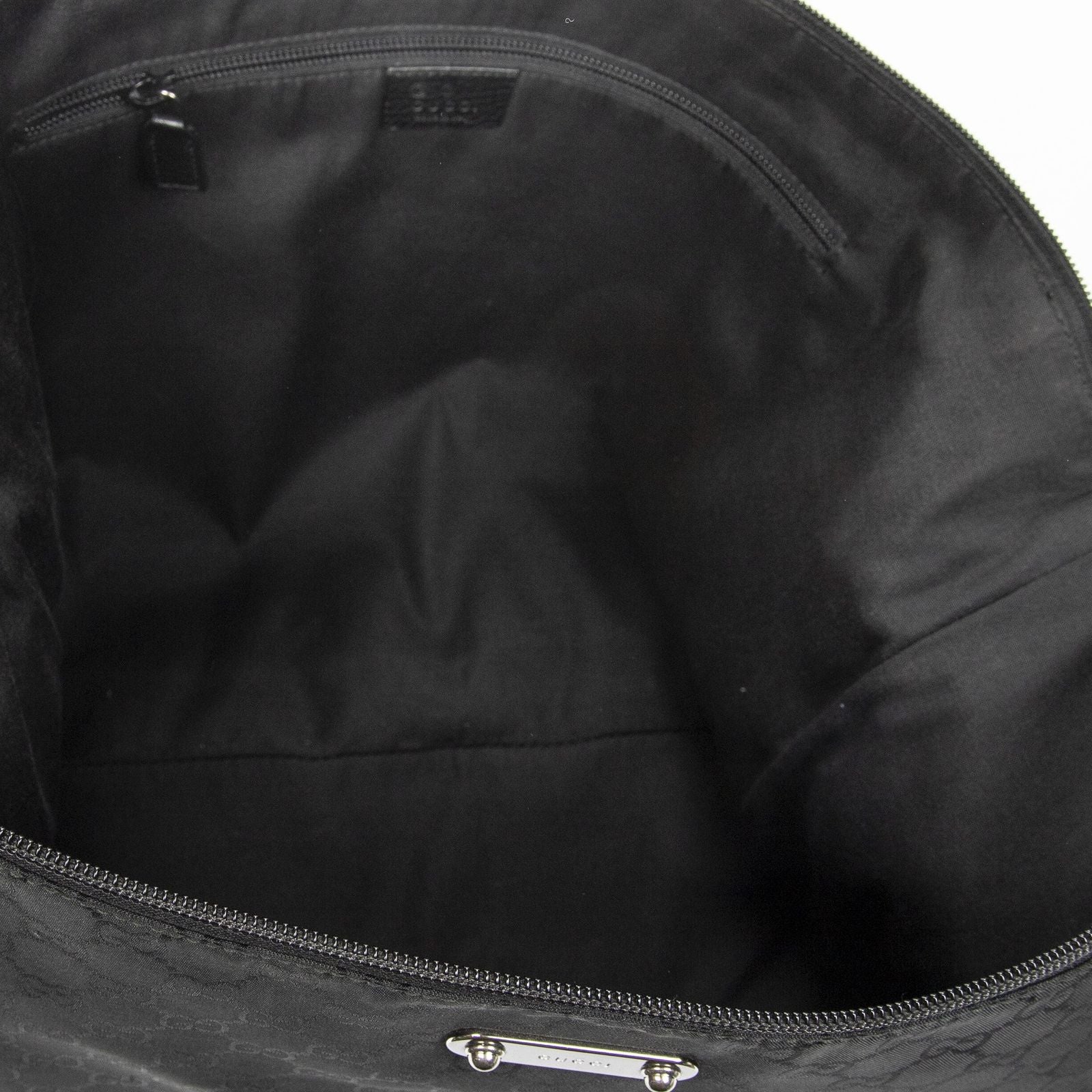 Gucci Large Flat Messenger Black GG Nylon Canvas — view 9