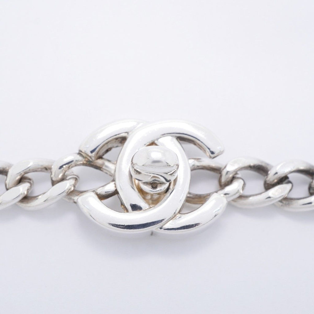 Chanel Necklace Vintage CC Logo Turnlock Metal Silver — view 4