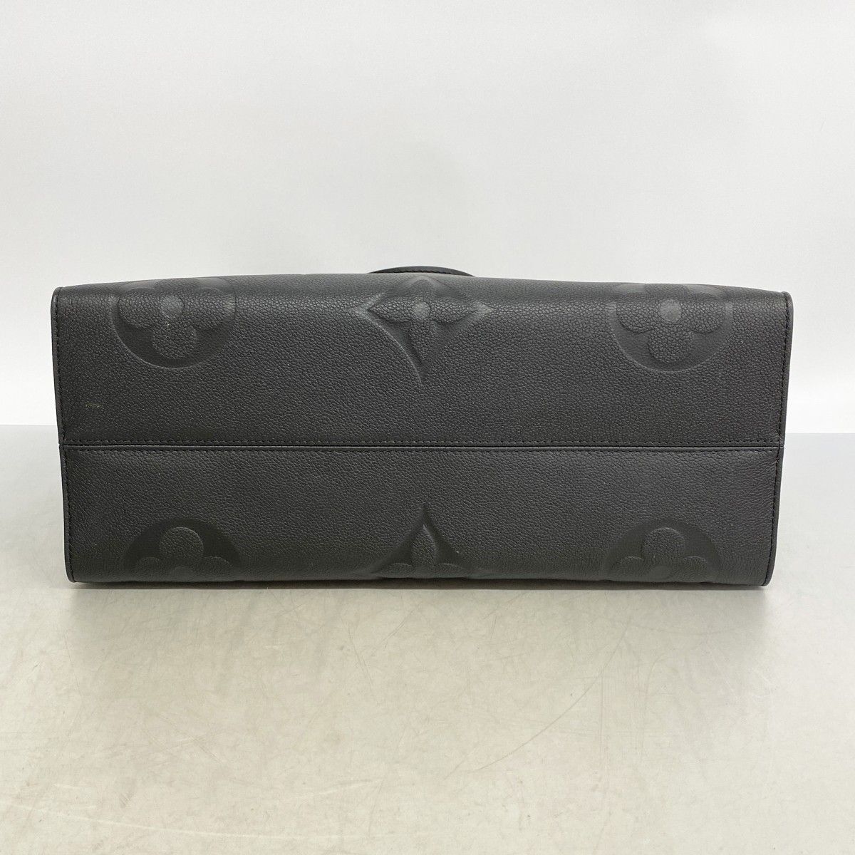 Louis Vuitton Tote Monogram Empreinte On The Go GM Noir 2-Way — view 3