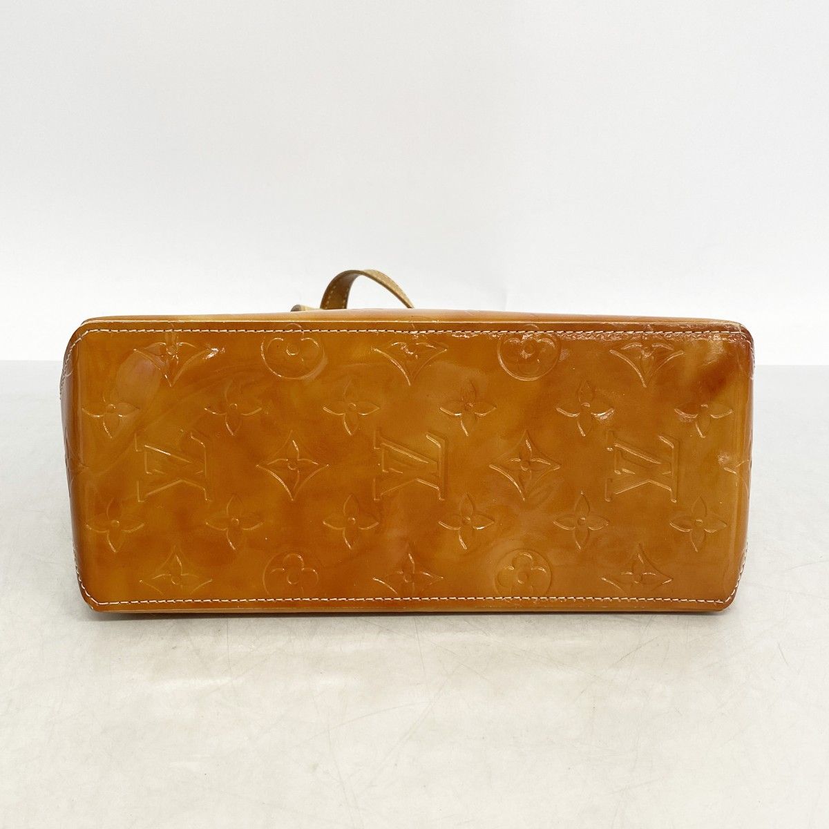Louis Vuitton Handbag Vernis Reed PM Beige — view 3