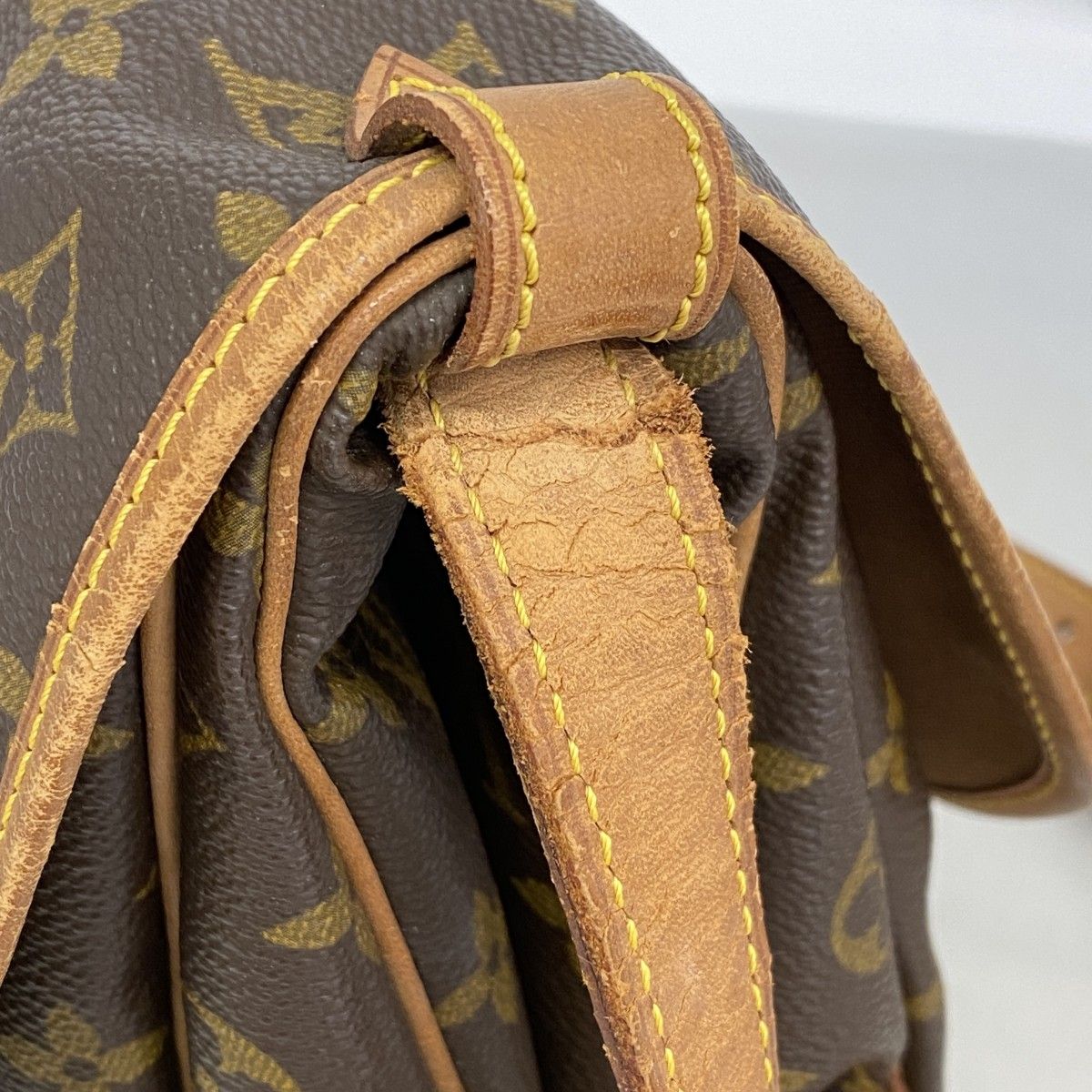 Louis Vuitton Shoulder Bag Monogram Saumur 30 Brown — view 6