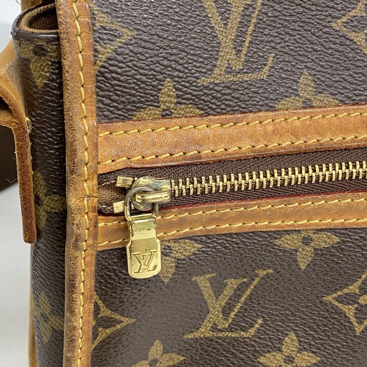 Louis Vuitton Shoulder Bag Monogram Messenger Bosford PM Brown — view 8