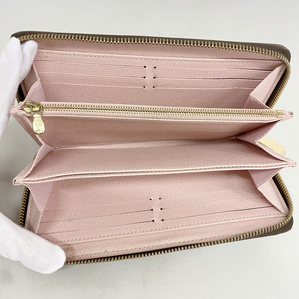 Louis Vuitton Wallet Damier Zippy Rose Velours — view 3