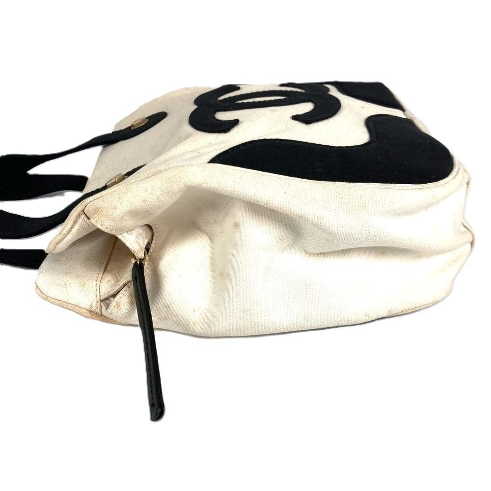 Chanel Handbag CC Logo Marshmallow Canvas Black — view 3