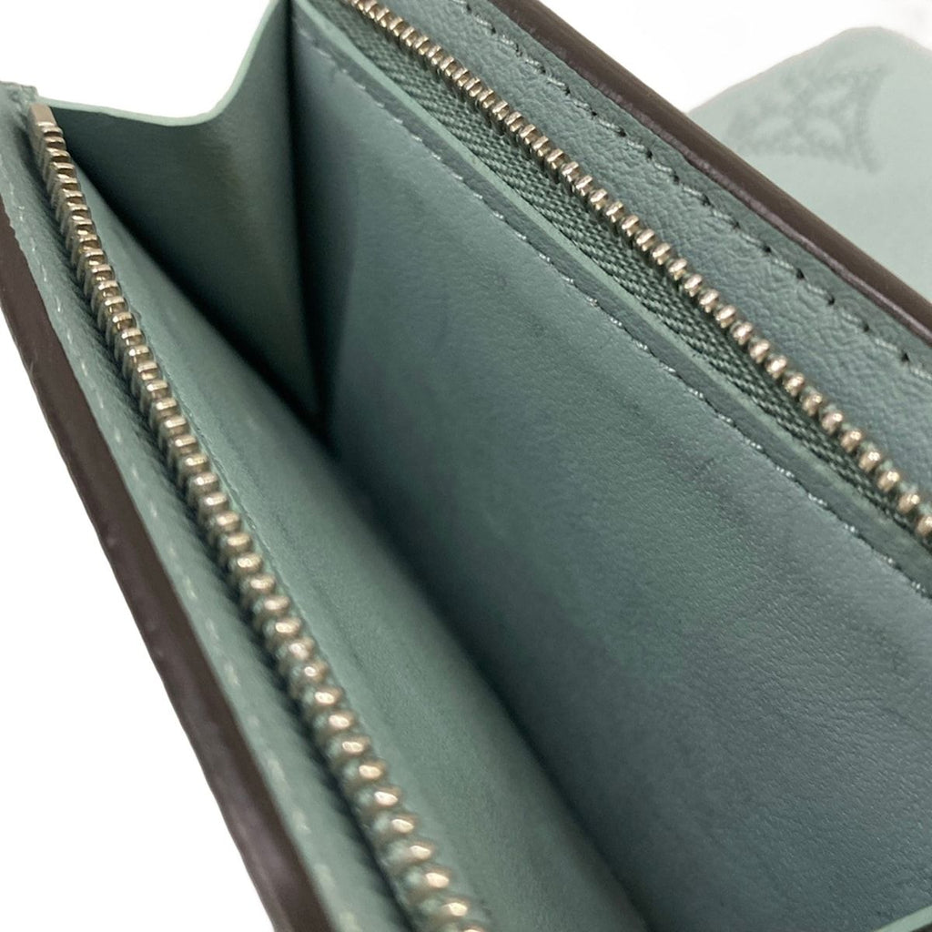 Louis Vuitton Trifold Wallet Mahina Portefeuille Iris XS Vert Lagune Initial — view 4