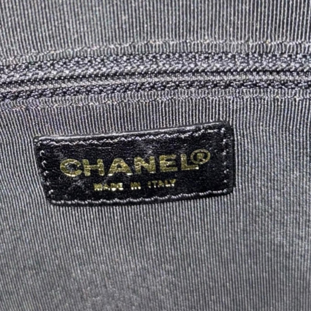 Chanel Choco Bar Tote Lambskin Black — view 8