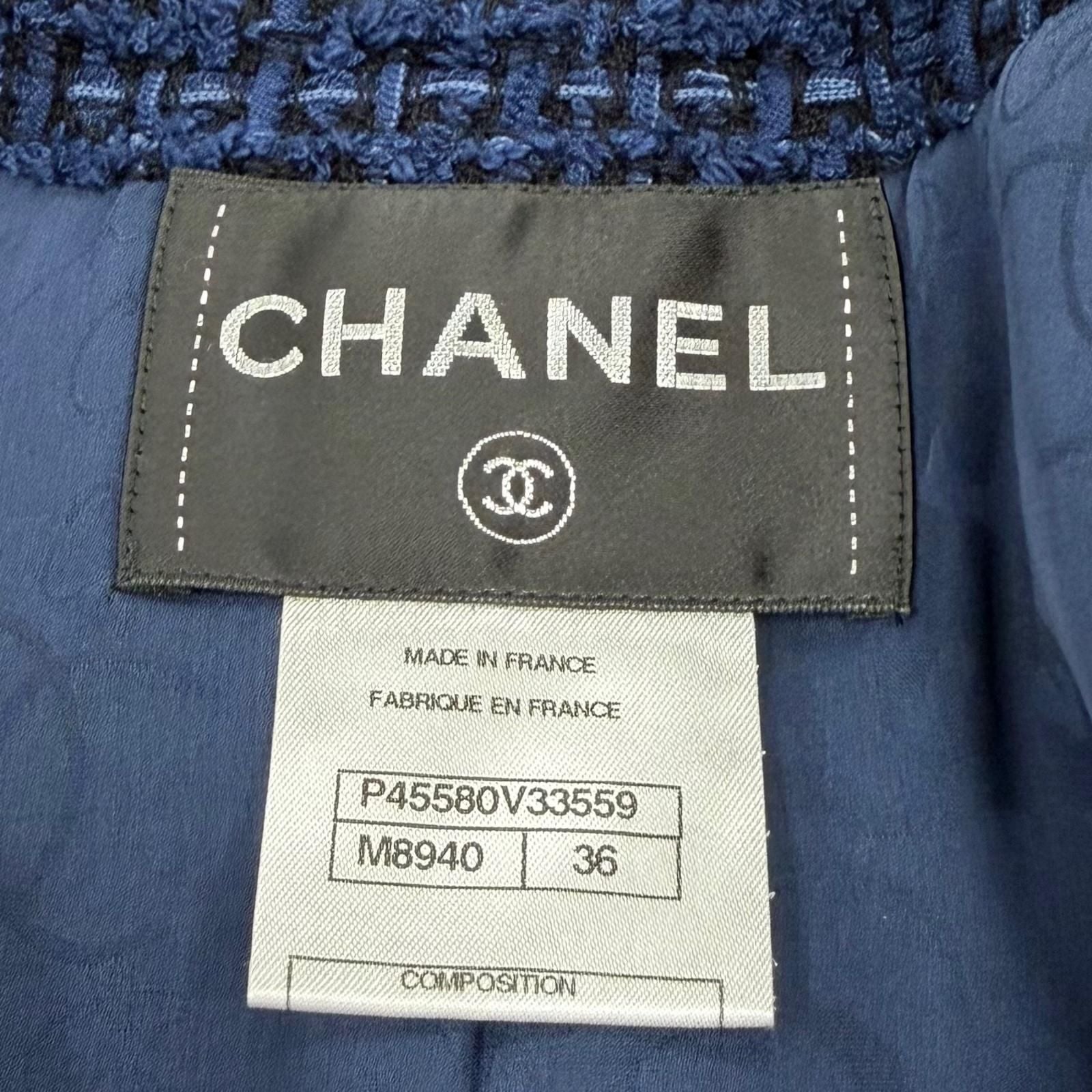 Chanel CC Logo Button Tweed Jacket Collarless Navy 36 — view 7