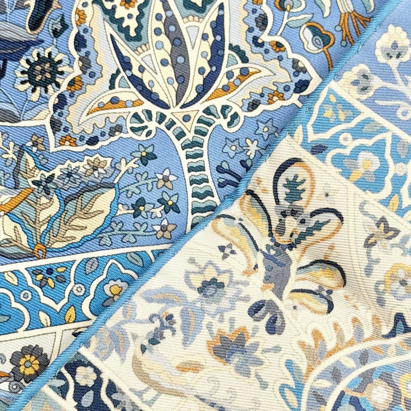Hermes Au Pays Des Oiseaux Fleurs in the Land of Blooming Birds 100% Silk Bleu — view 3