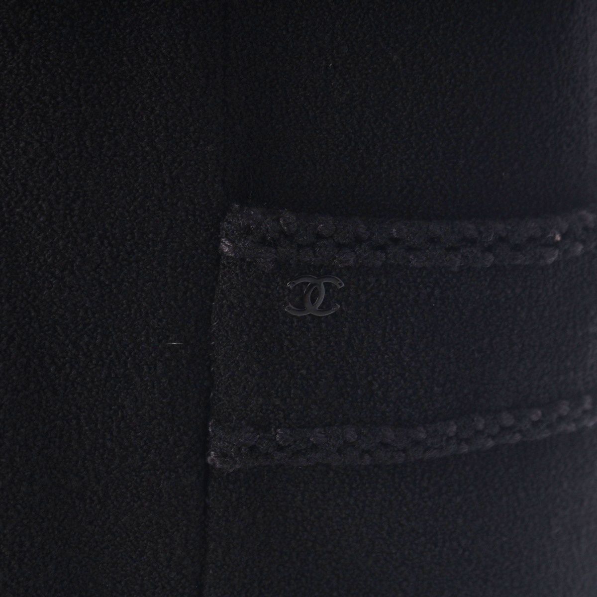 Chanel 08c Wool Tweed Sleeveless Dress Black 40 — view 8
