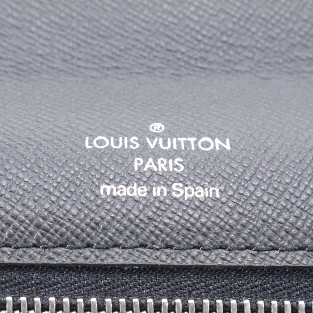 Louis Vuitton Taiga Selenga Leather Clutch Pouch Business — view 8
