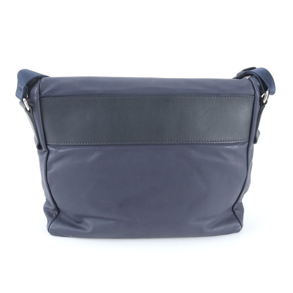 Louis Vuitton Line Cross Leather Shoulder Bag Crossbody Messenger Business — view 3