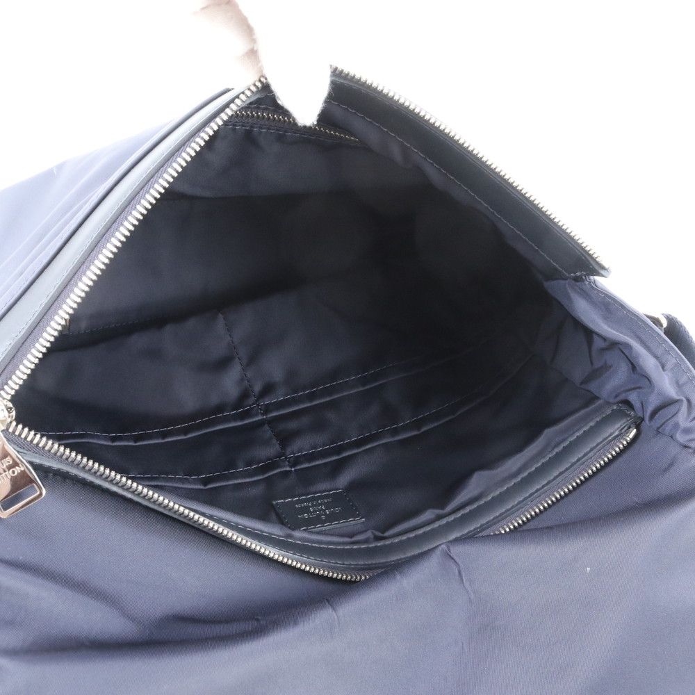 Louis Vuitton Line Cross Leather Shoulder Bag Crossbody Messenger Business — view 7