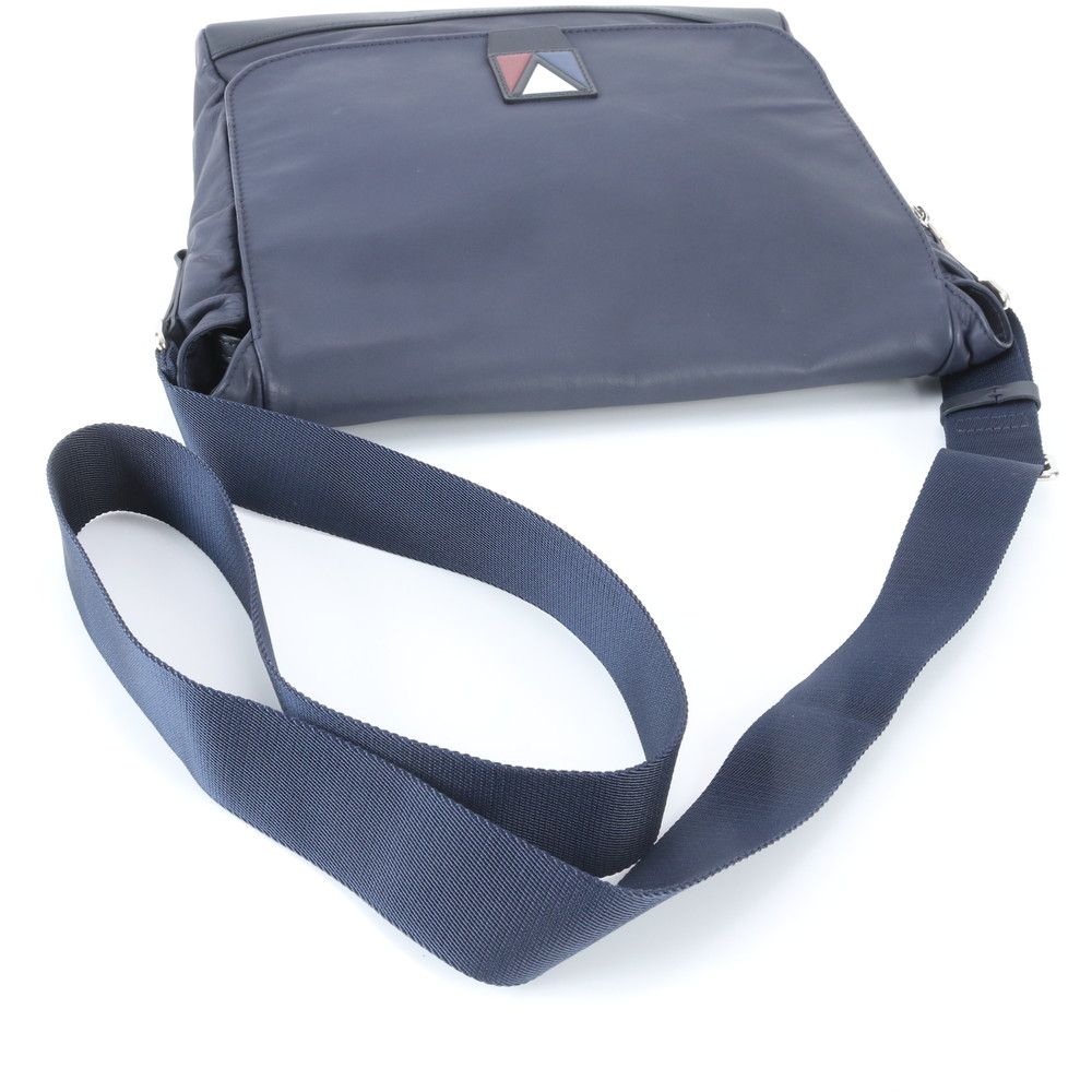 Louis Vuitton Line Cross Leather Shoulder Bag Crossbody Messenger Business — view 2