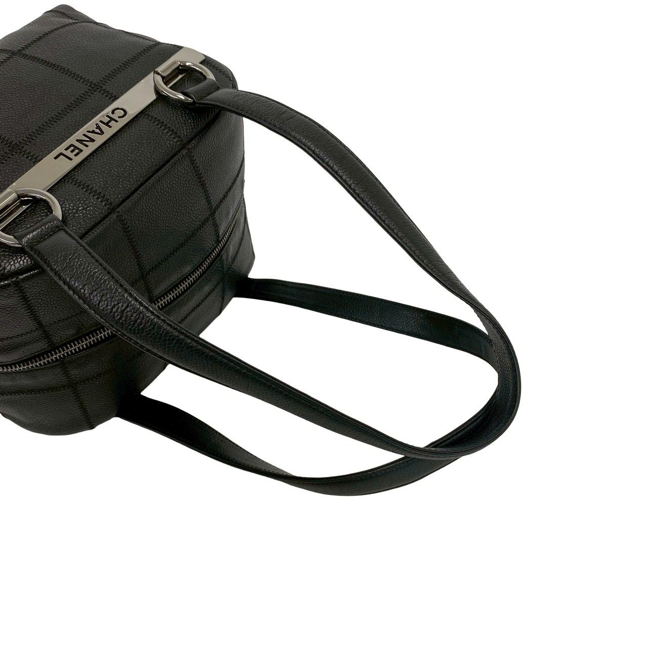 Chanel And Choco Bar Caviar Leather Shoulder Bag Black — view 4
