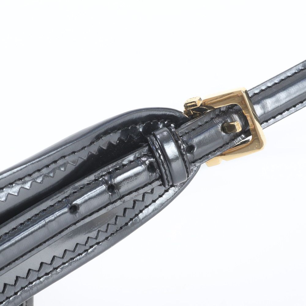Loewe Anagram Leather Shoulder Bag Hand — view 8