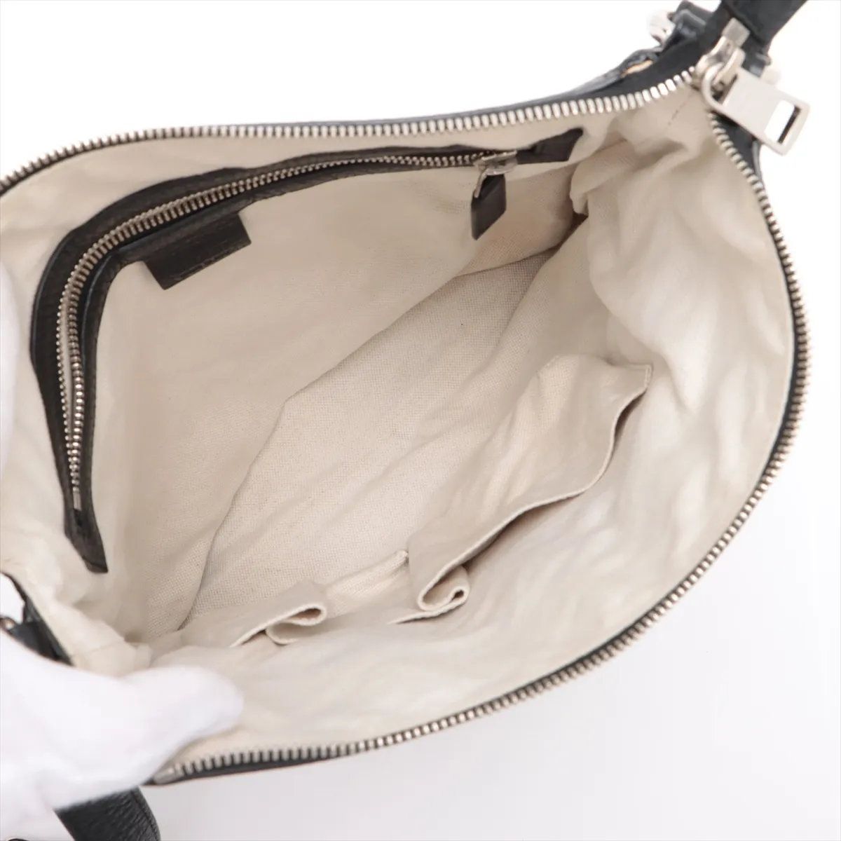 Gucci Interlocking Leather Shoulder Bag Crossbody Messenger Black — view 6