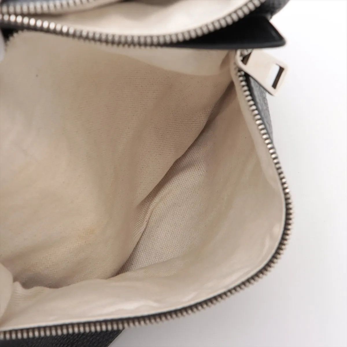 Gucci Interlocking Leather Shoulder Bag Crossbody Messenger Black — view 8