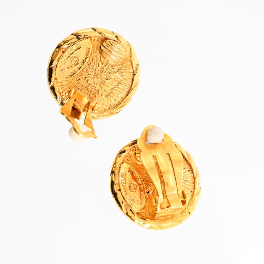 Chanel Earrings Gold — view 3