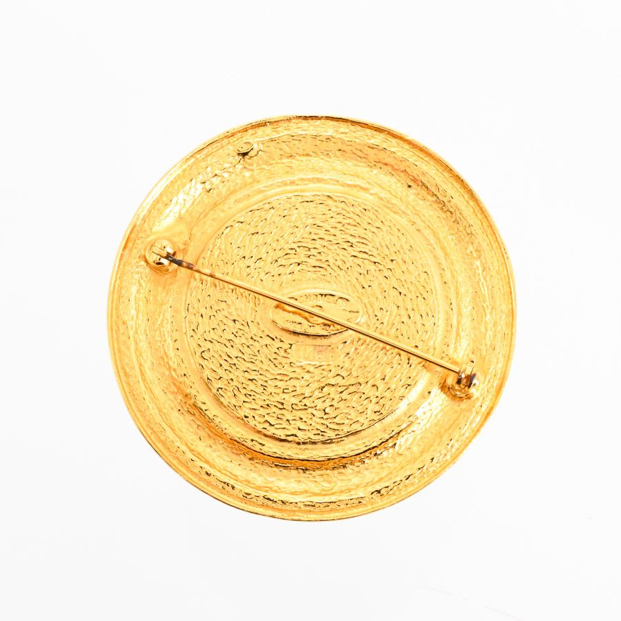 Chanel Brooch Gold