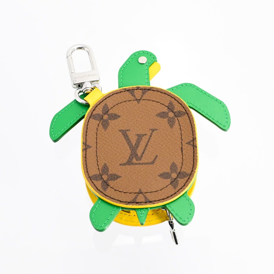 Louis Vuitton Charm LV Turtle Keychain — view 5