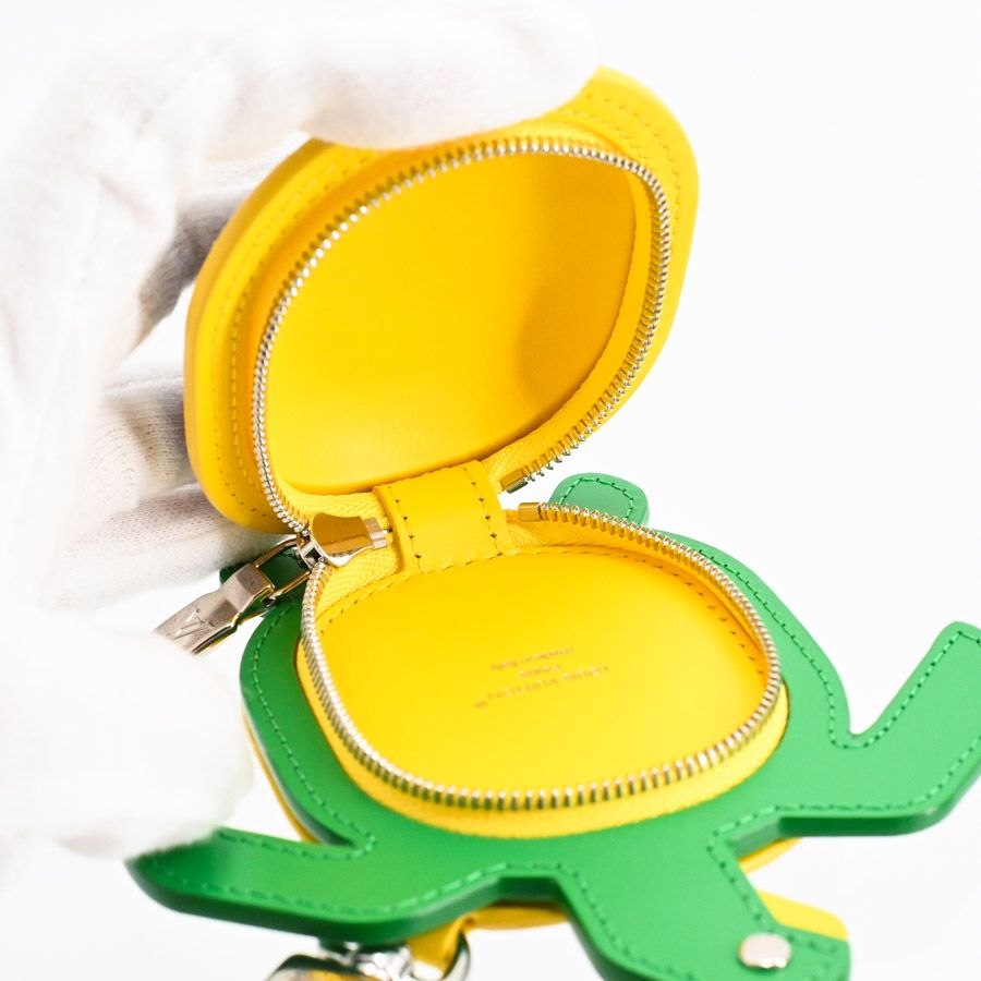 Louis Vuitton Charm LV Turtle Keychain — view 6