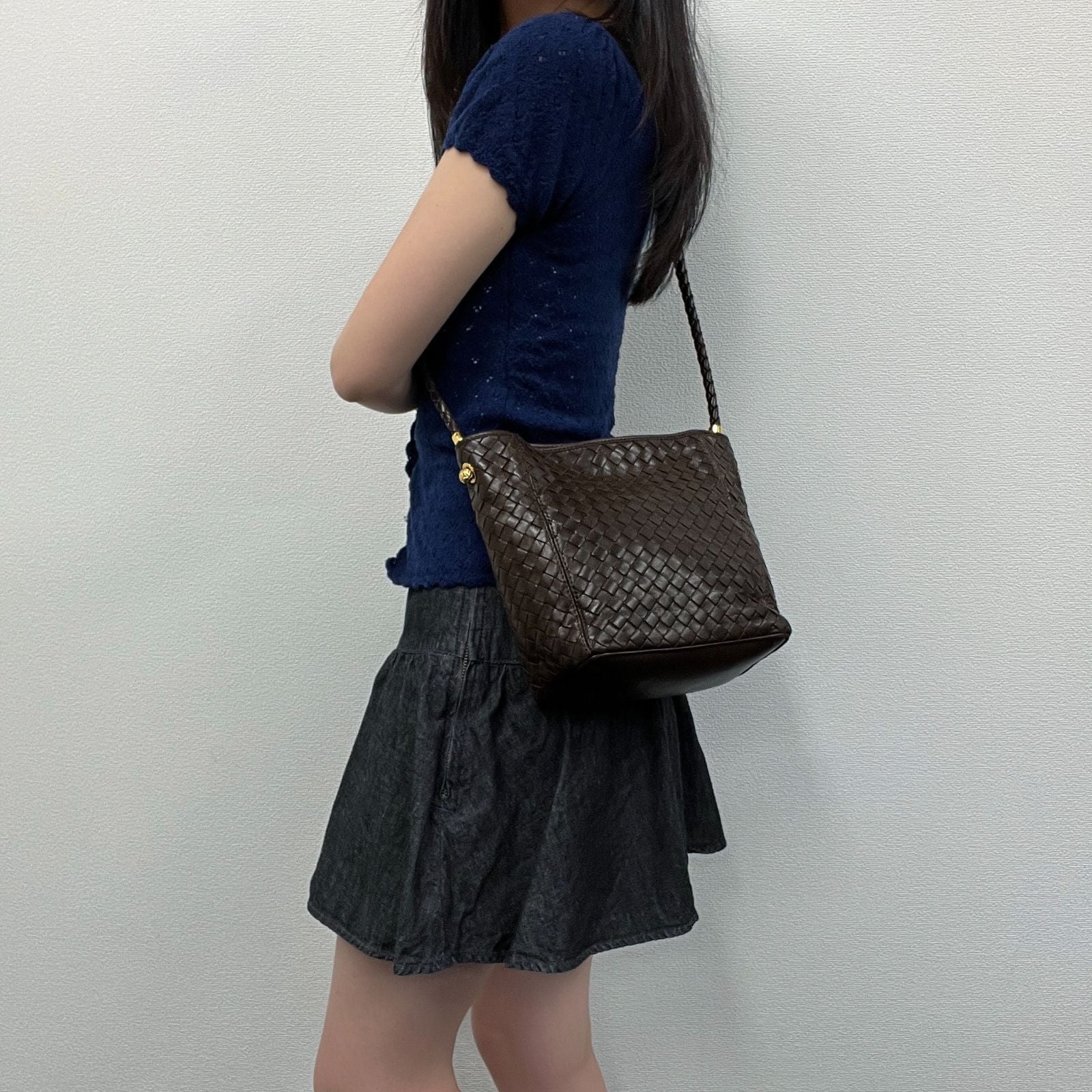 Bottega Veneta Intrecciato Shoulder Bag Leather Brown Gold Vintage