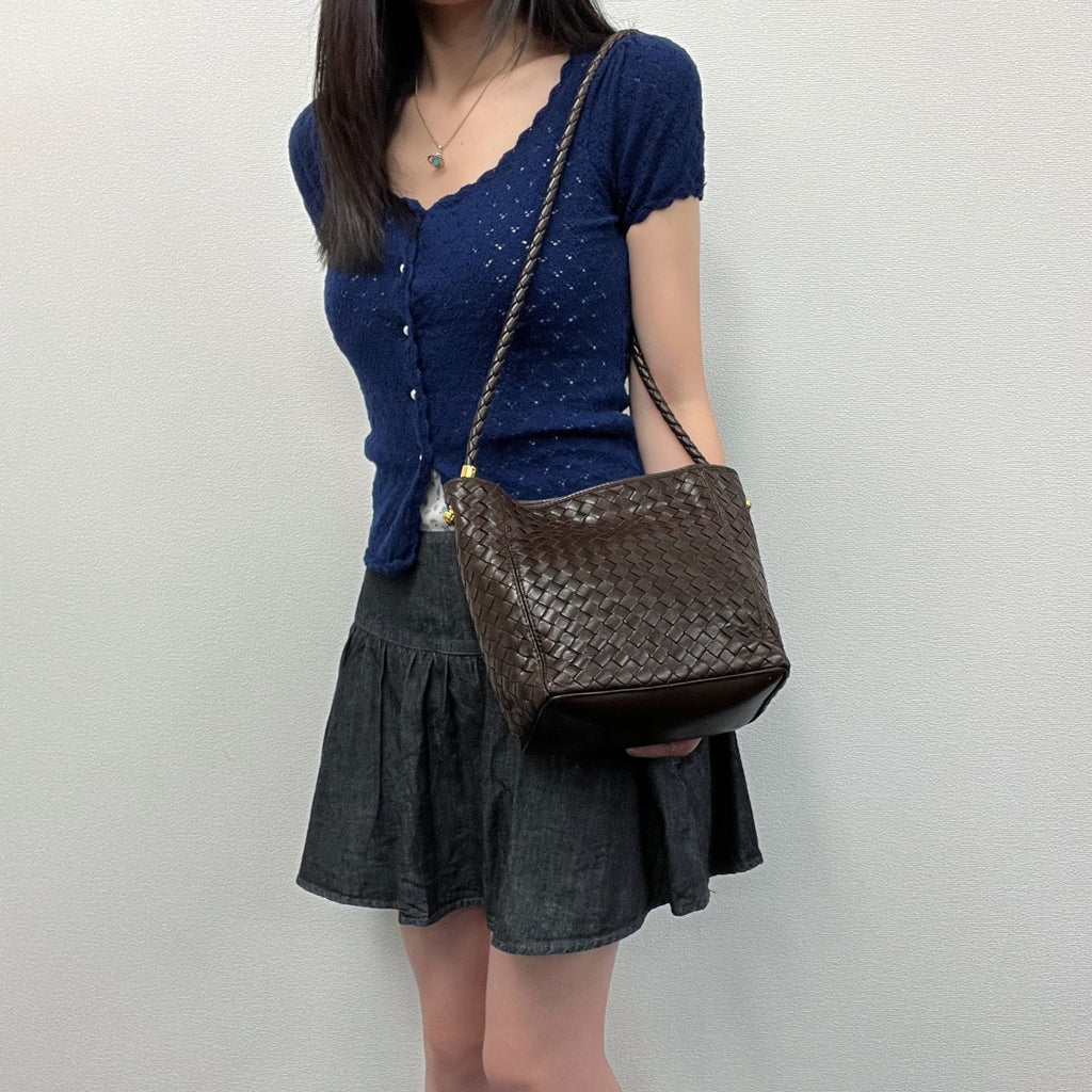 Bottega Veneta Intrecciato Shoulder Bag Leather Brown Gold Vintage — view 2