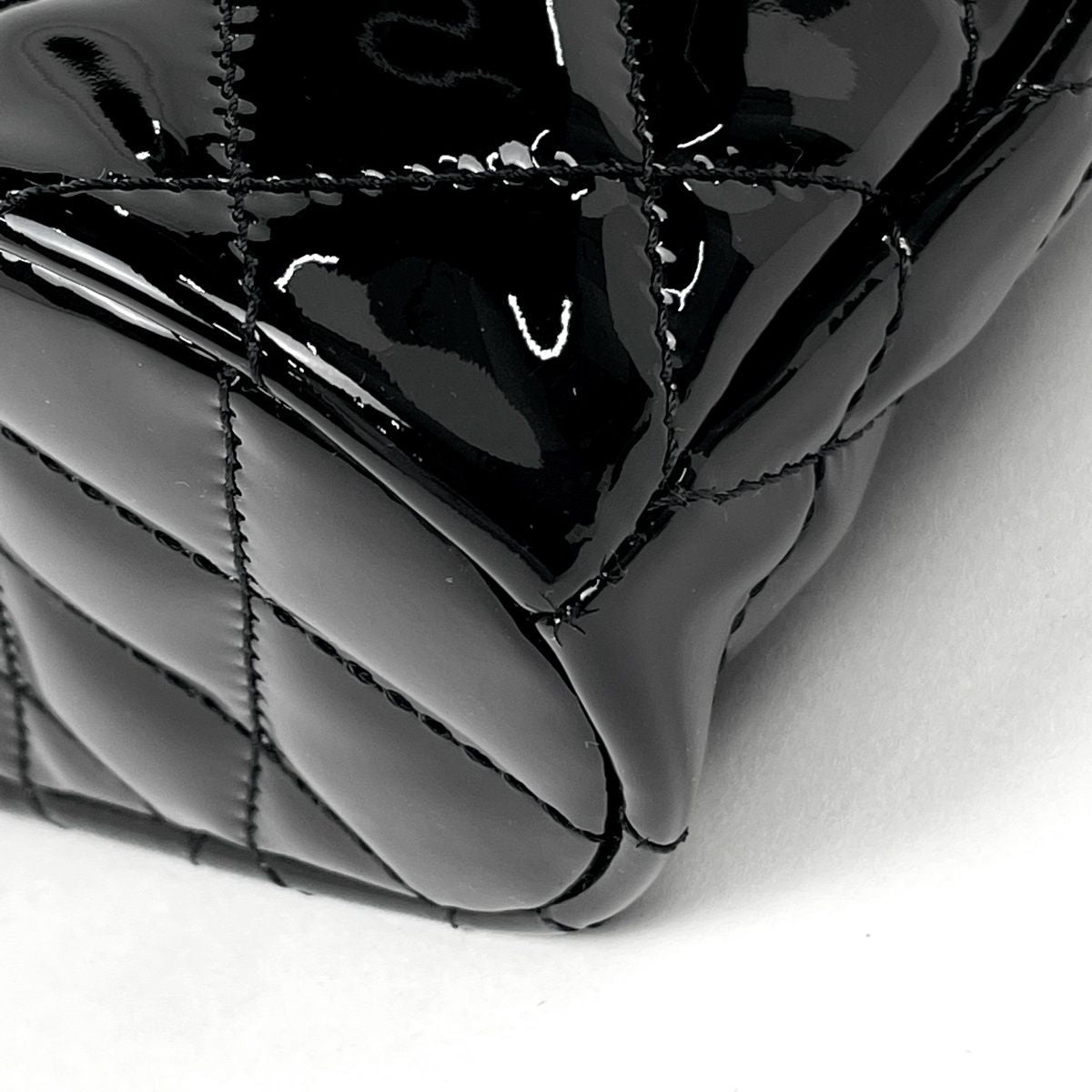 Chanel CC Logo Handbag Chain 2-Way Patent Patent Leather Black — view 3