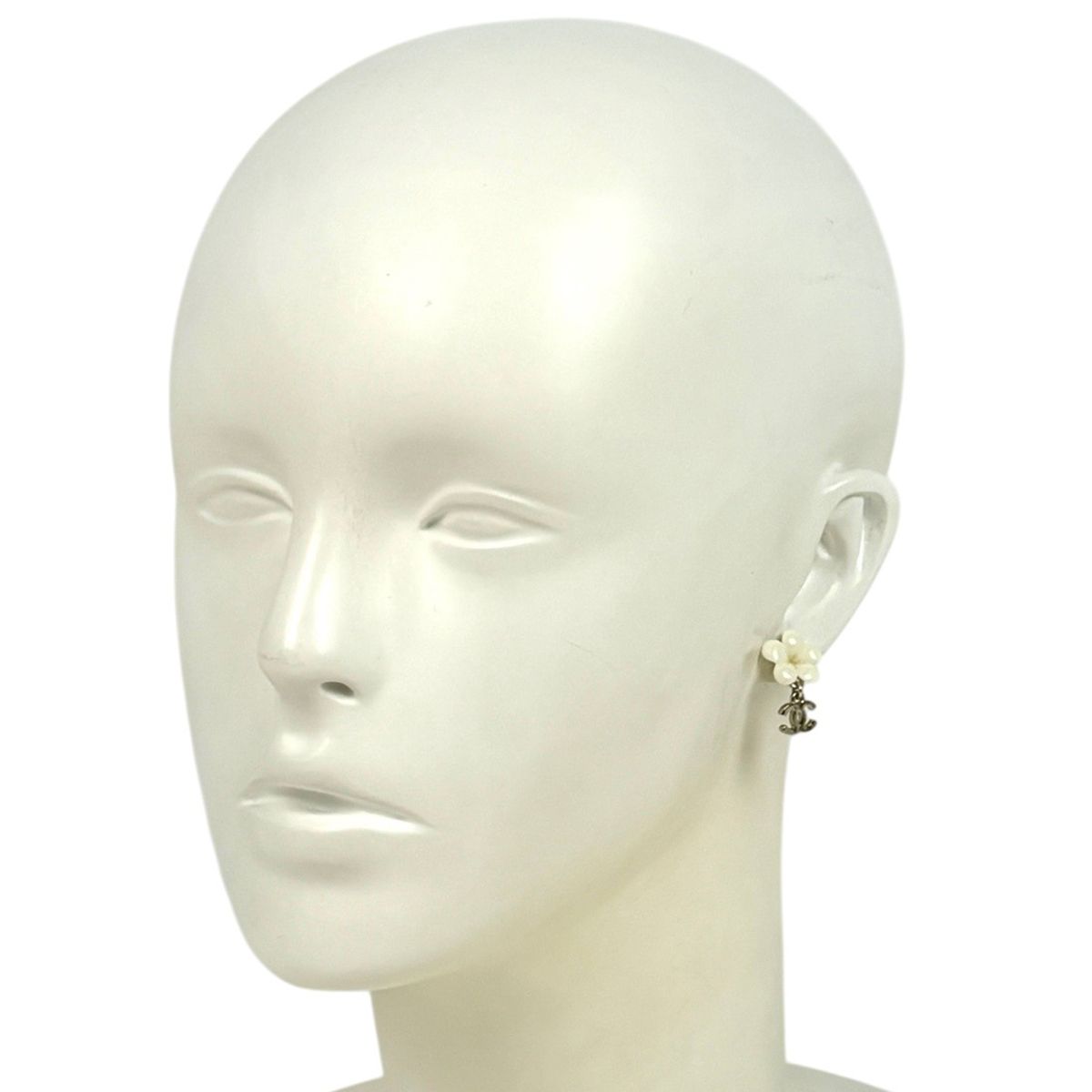 Chanel CC Logo Earrings Flower Swing Silver Plated Plastic White — view 5