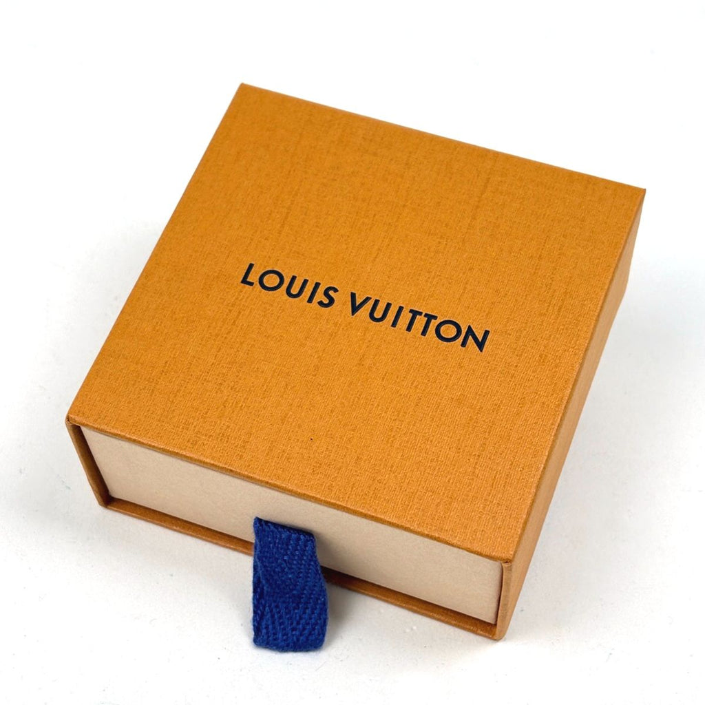 Louis Vuitton Essential Necklace Silver Plated — view 5