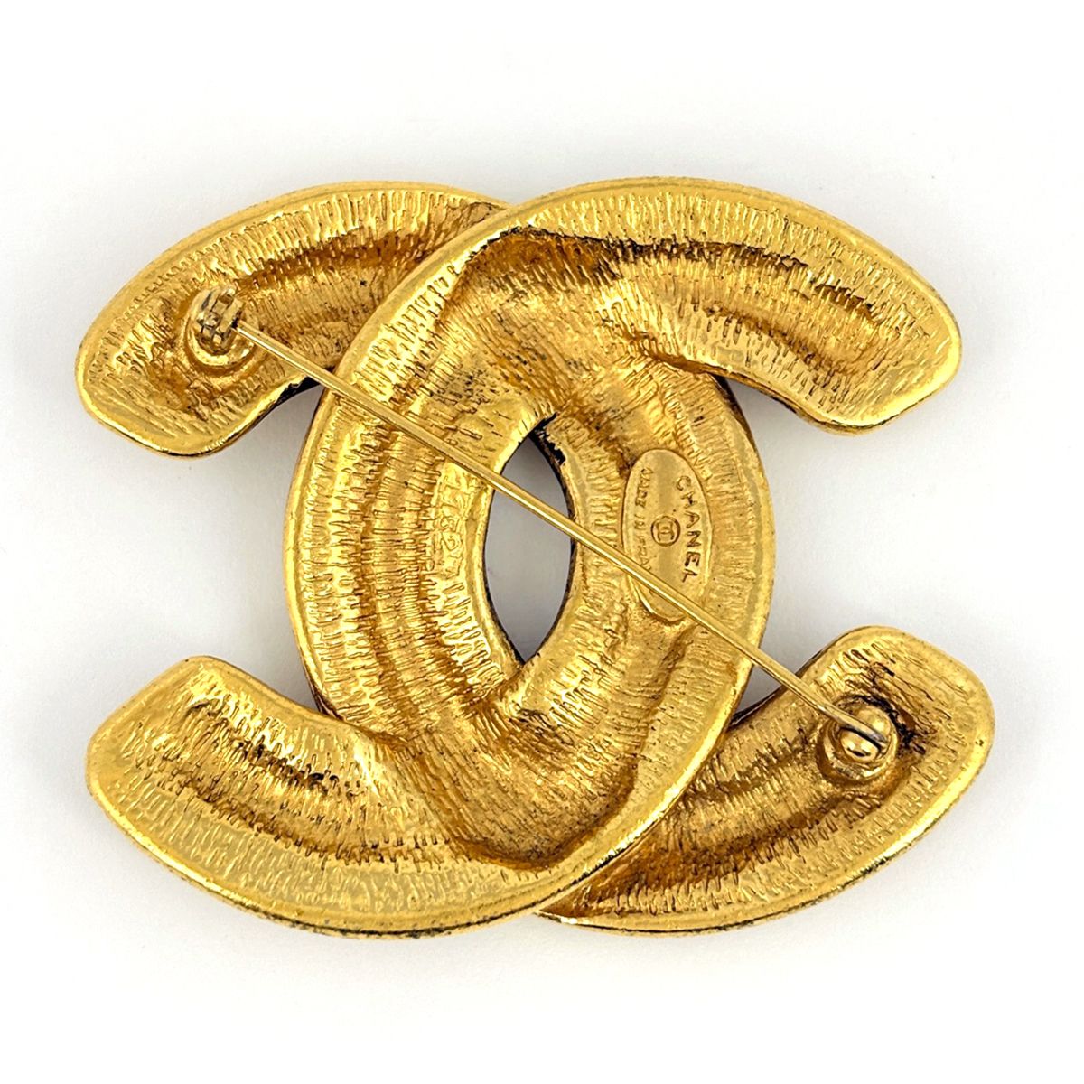 Chanel CC Logo Brooch Quilted Gold Plated — view 2