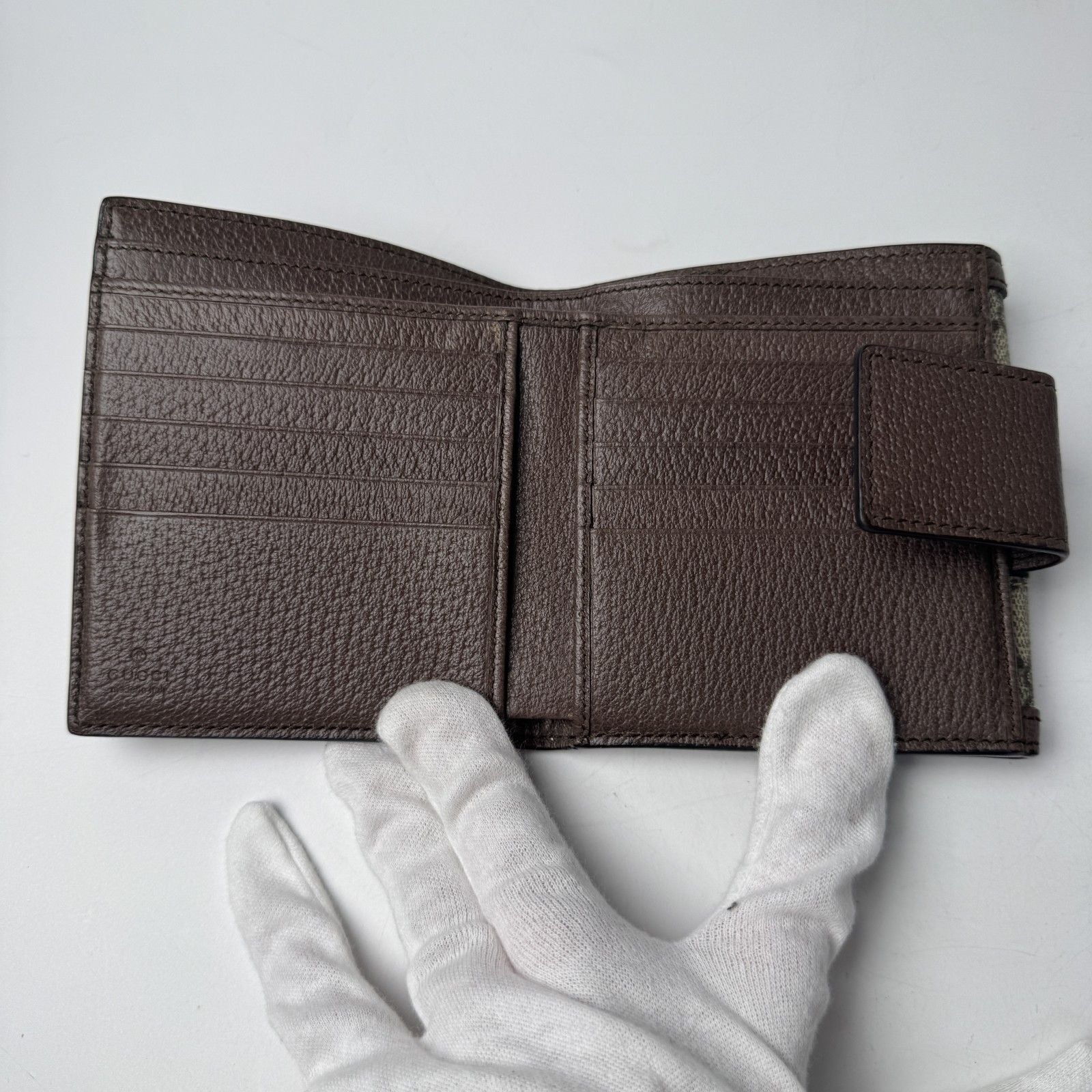 Gucci GG Supreme Compact Wallet — view 7