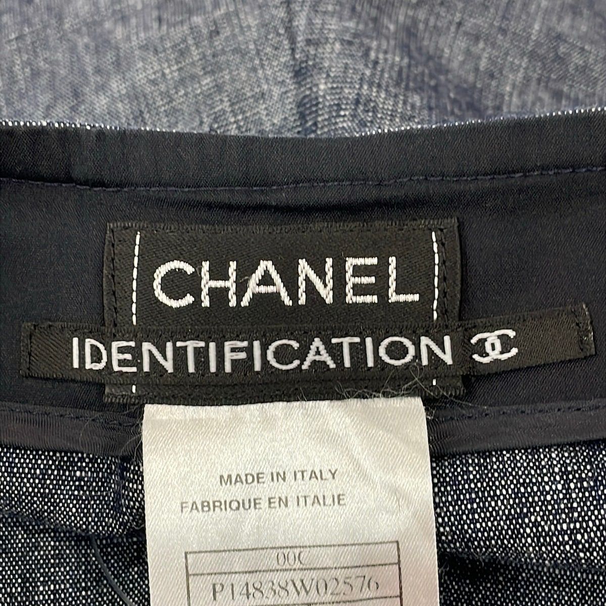 Chanel Shorts 40 M Navy Identification — view 3