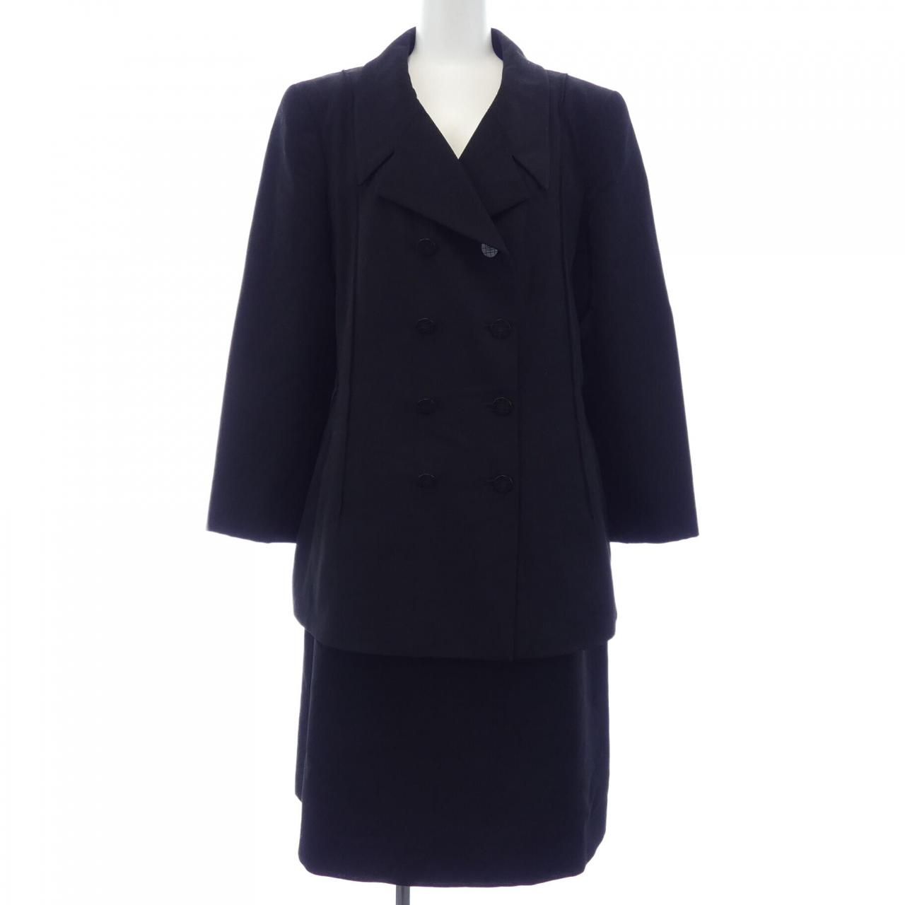 Chanel Vintage Suit Black