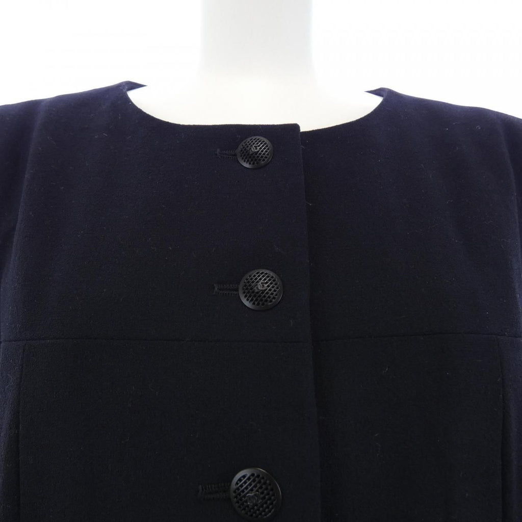 Chanel Vintage Collarless Jacket — view 5