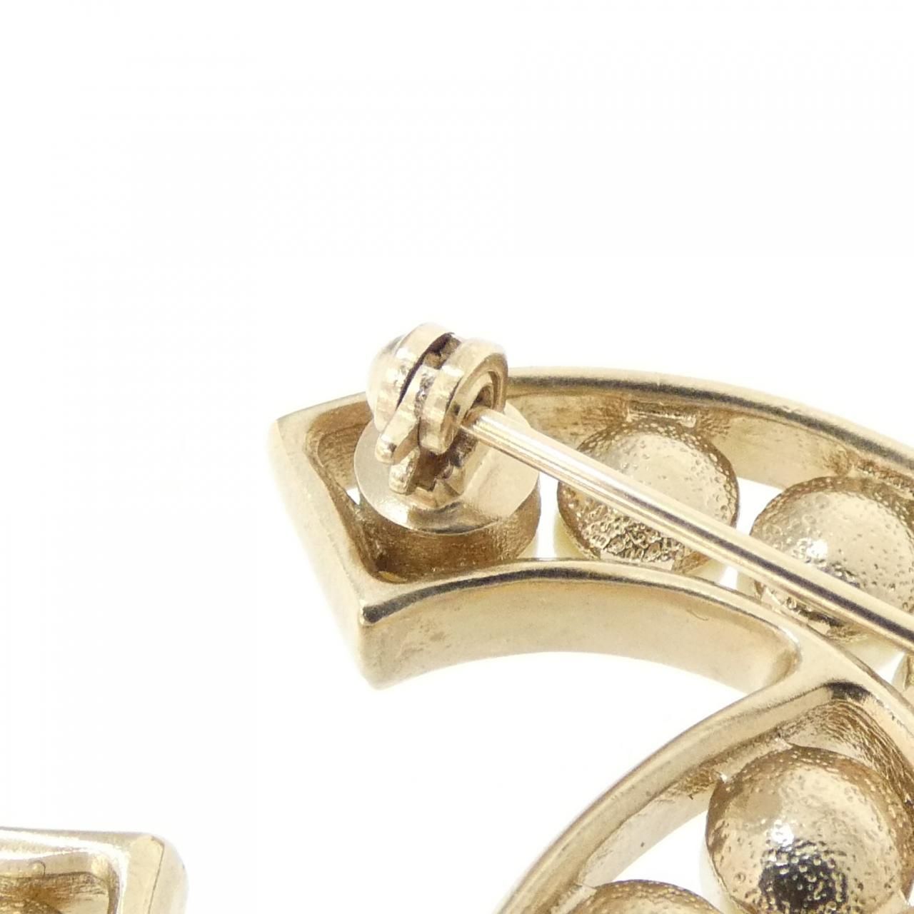 Chanel Brooch Gold — view 3