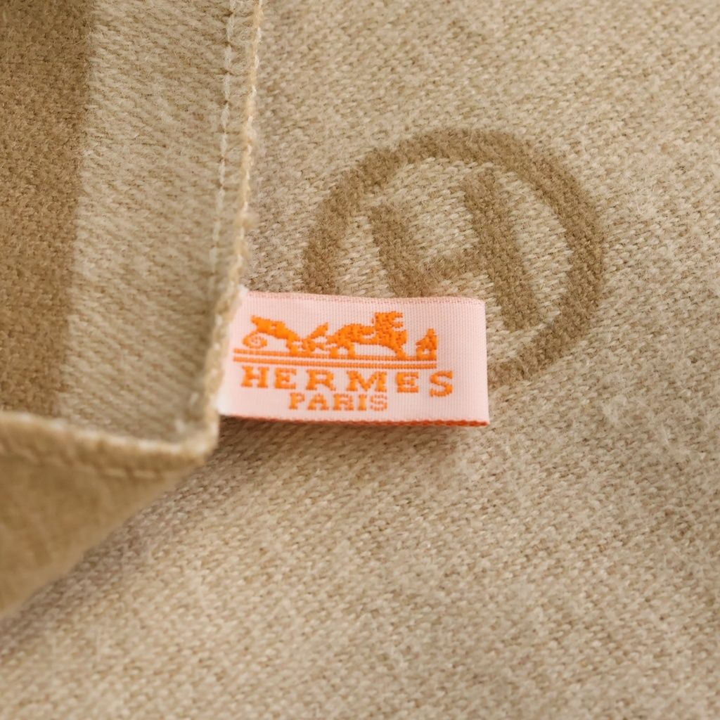 Hermes New Libris Shawl Cashmere Fringe Scarf Beige — view 6