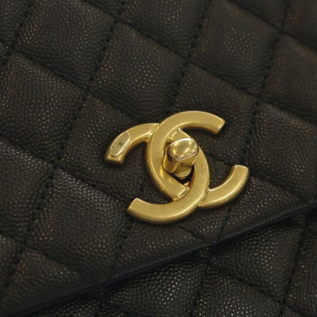 Chanel Coco Handle 29 Top Caviar Leather 2-Way Hand Chain Shoulder Bag Gold — view 6