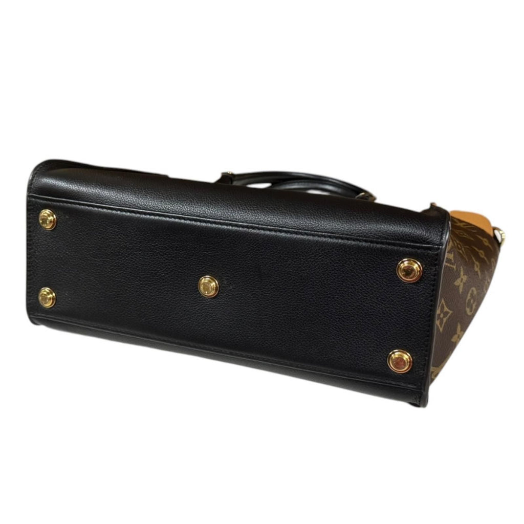 Louis Vuitton on My Side MM Monogram Shoulder Bag Leather Black — view 5