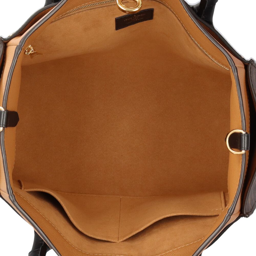 Louis Vuitton on My Side MM Monogram Shoulder Bag Leather Black — view 6