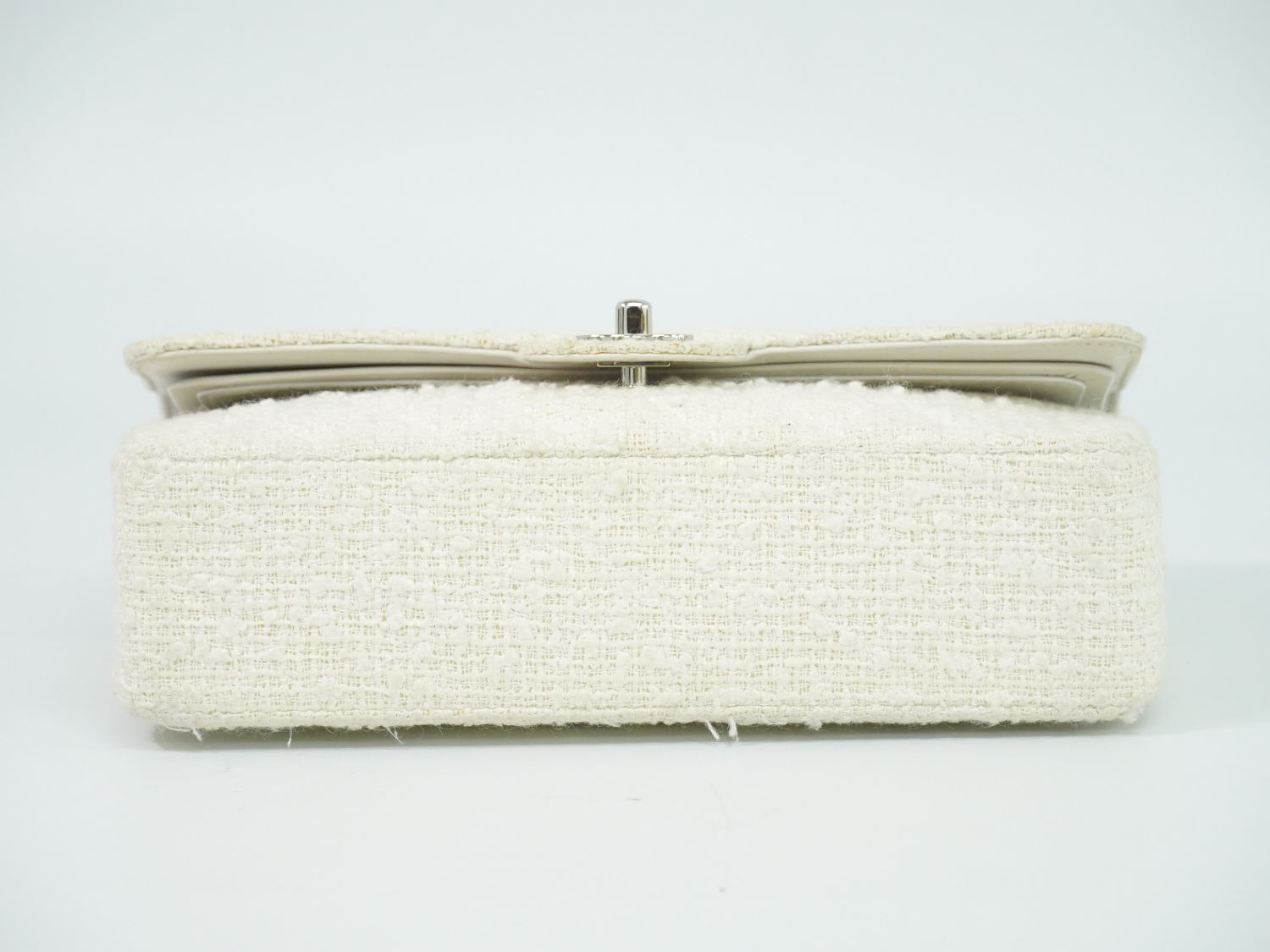 Chanel CC Logo Quilted 25 Double Flap Chain Shoulder Bag Tweed White — view 3