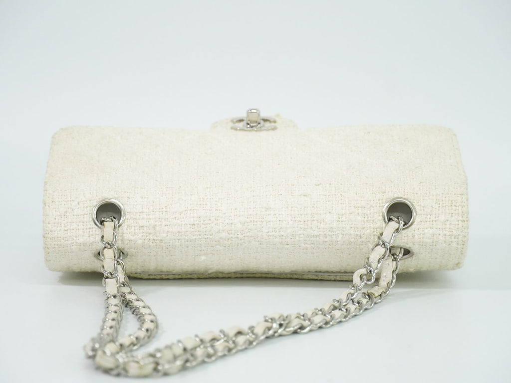 Chanel CC Logo Quilted 25 Double Flap Chain Shoulder Bag Tweed White — view 5