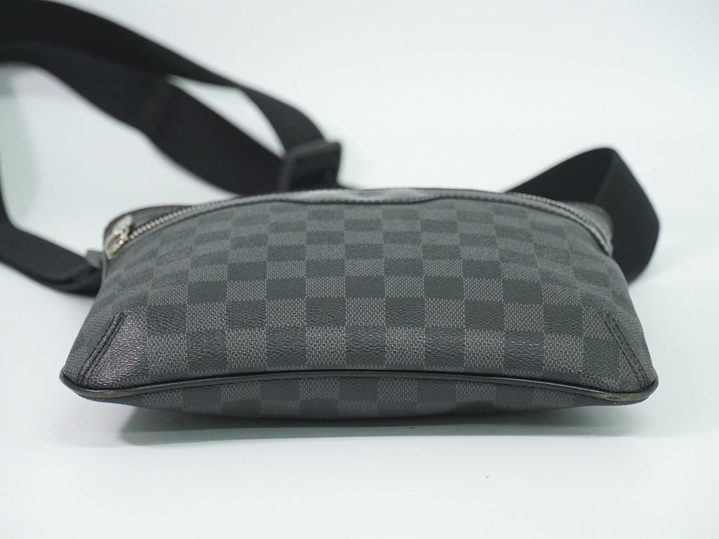 Louis Vuitton LV Thomas Damier Graphite Shoulder Bag Pochette Black Gray — view 3