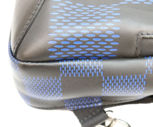 Louis Vuitton Damier Infini Avenue Sling — view 9